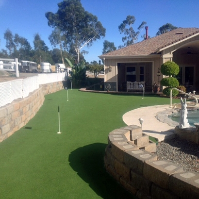 Putting Greens & Synthetic Lawn for Your Backyard in Mountain View Acres, California