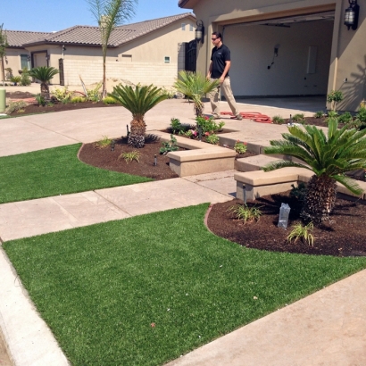 Putting Greens & Synthetic Lawn in Rolling Hills, California