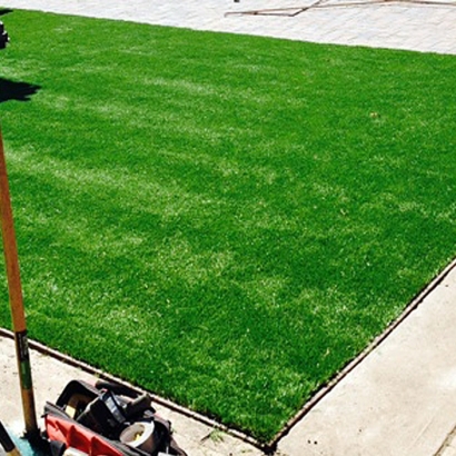 Synthetic Grass & Putting Greens in Downey, California