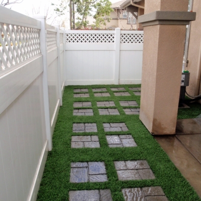 Fake Grass & Synthetic Putting Greens in Azusa, California